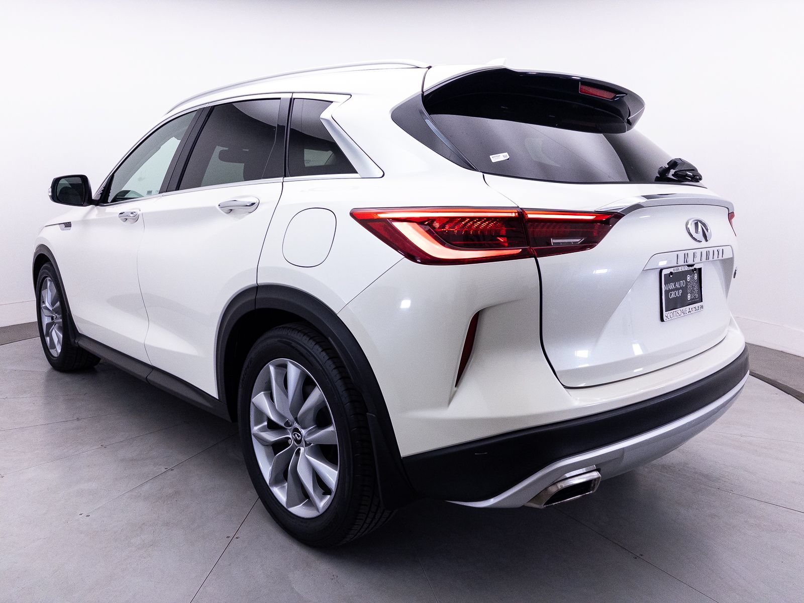 Used 2019 INFINITI QX50 Luxe w/ Cargo Package FWD image 14