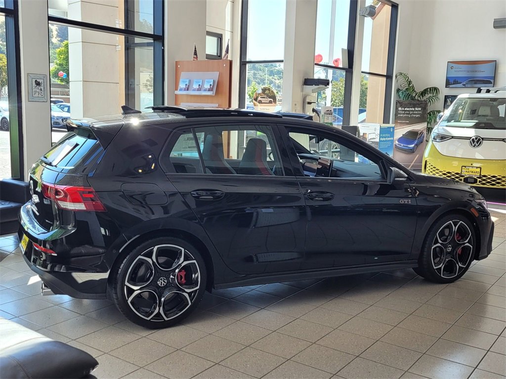 New 2025 Volkswagen GTI Autobahn image 2