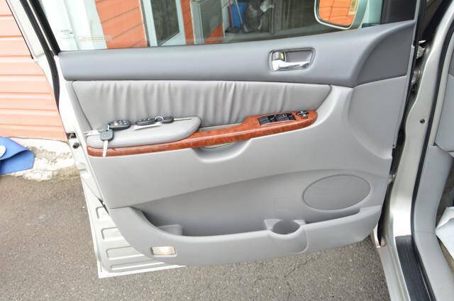 Used 2004 Toyota Sienna XLE Limited w/ Limited Pkg 5 FWD image 33
