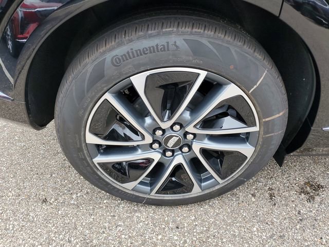 New 2026 Cadillac Optiq Sport 2 w/ LPO, Floor Liner Package image 7