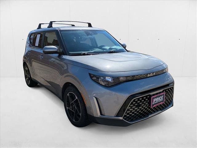 Used 2023 Kia Soul EX image 3