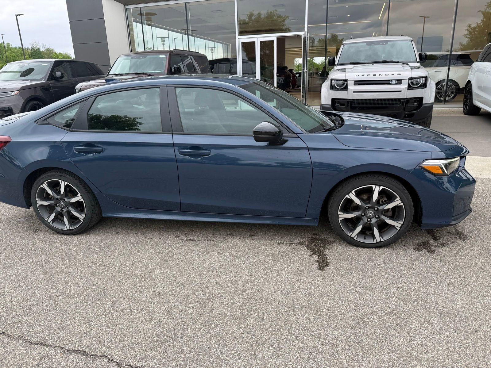 Used 2025 Honda Civic Sport image 4