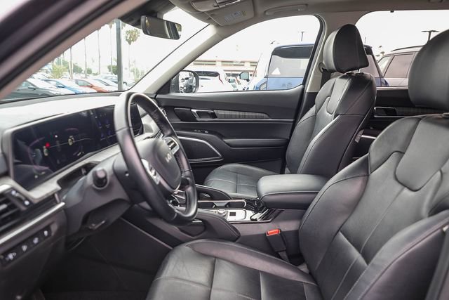 Certified 2024 Kia Telluride EX w/ EX Captain's Chair Package FWD image 20