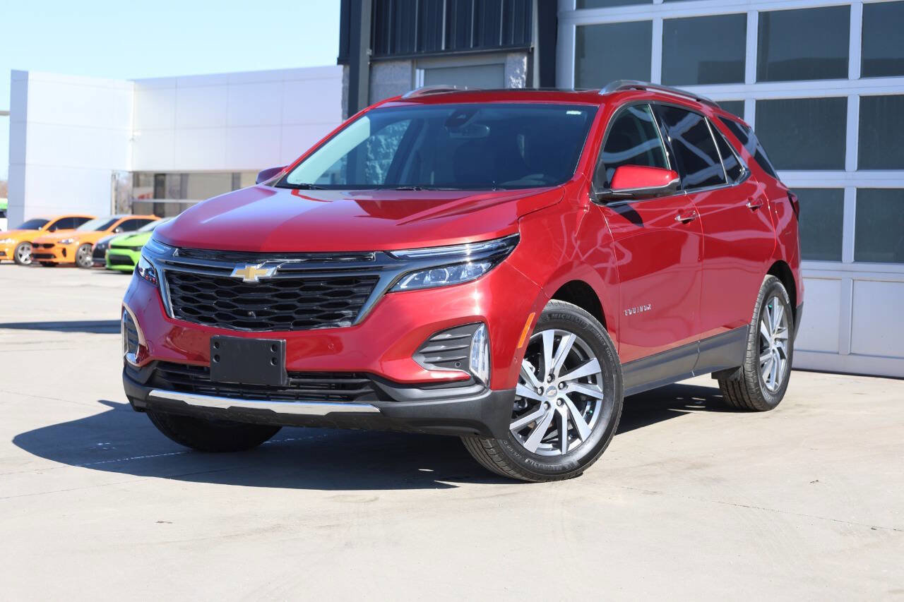Used 2024 Chevrolet Equinox Premier image 3
