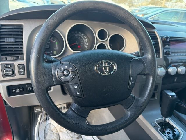 Used 2010 Toyota Tundra 4x4 CrewMax image 13