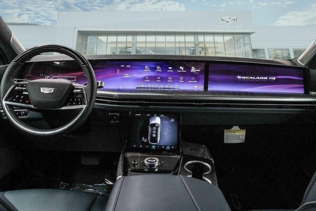 New 2026 Cadillac Escalade IQ Luxury 2 AWD/4WD image 12