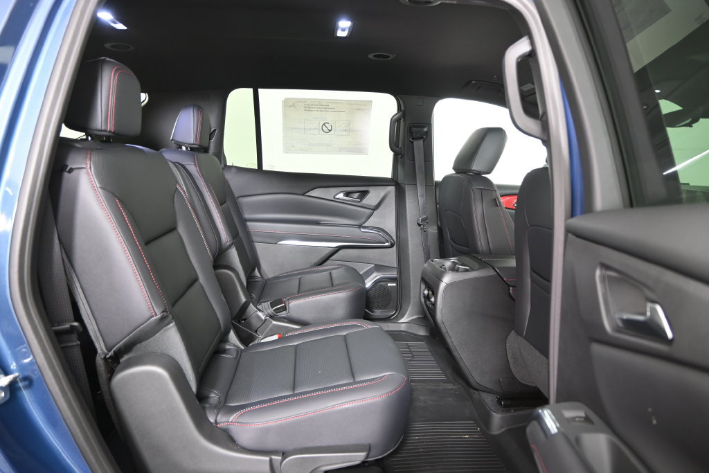 New 2026 Chevrolet Traverse Z71 w/ Enhanced Driving Package AWD/4WD image 15
