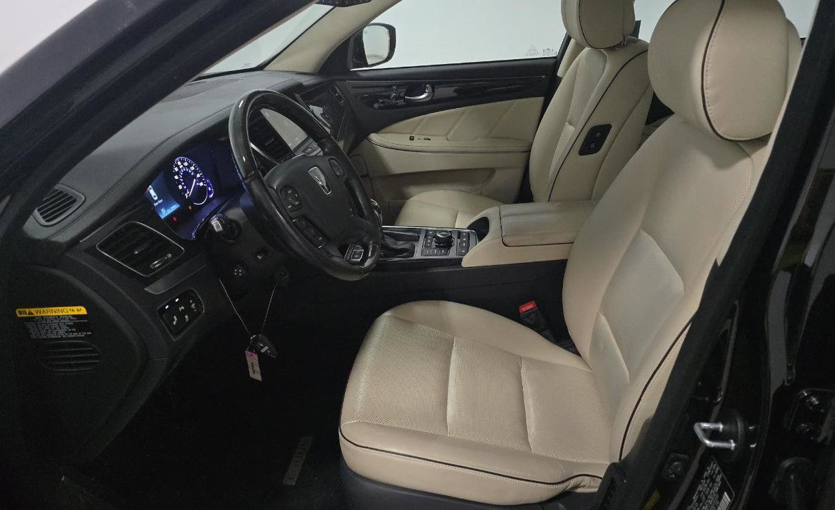 Used 2016 Hyundai Equus Signature image 7