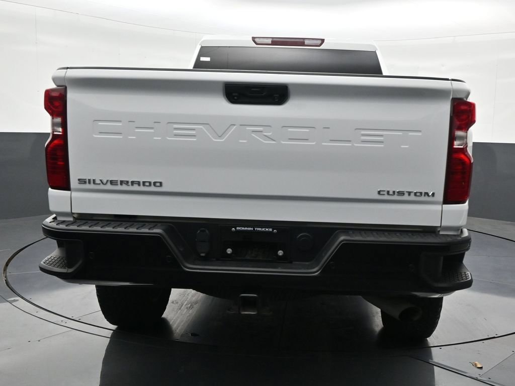 Used 2024 Chevrolet Silverado 2500 Custom w/ Custom Value Package AWD/4WD image 4