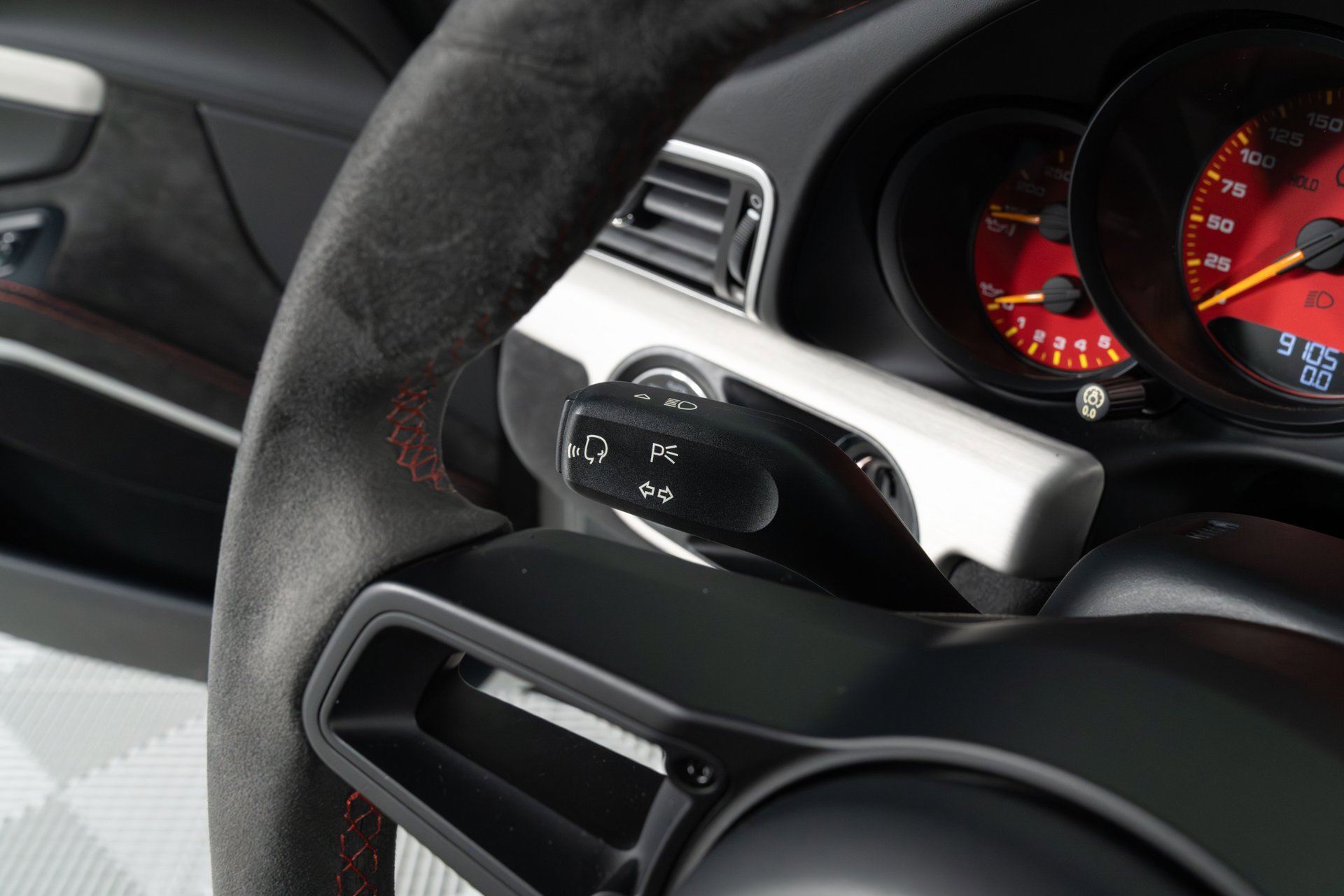 Used 2018 Porsche 911 GT3 RWD image 23