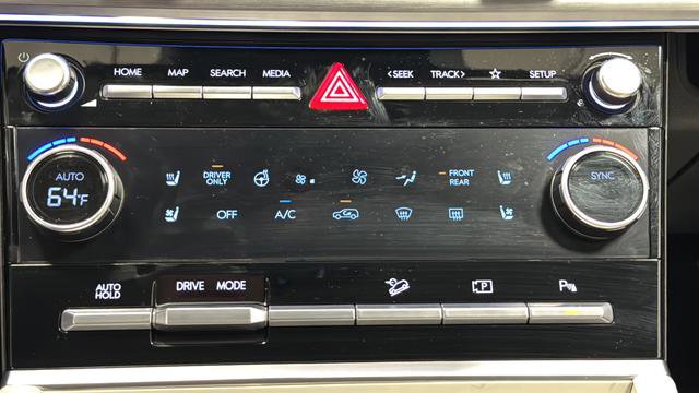 Used 2025 Hyundai Santa Fe Limited image 18