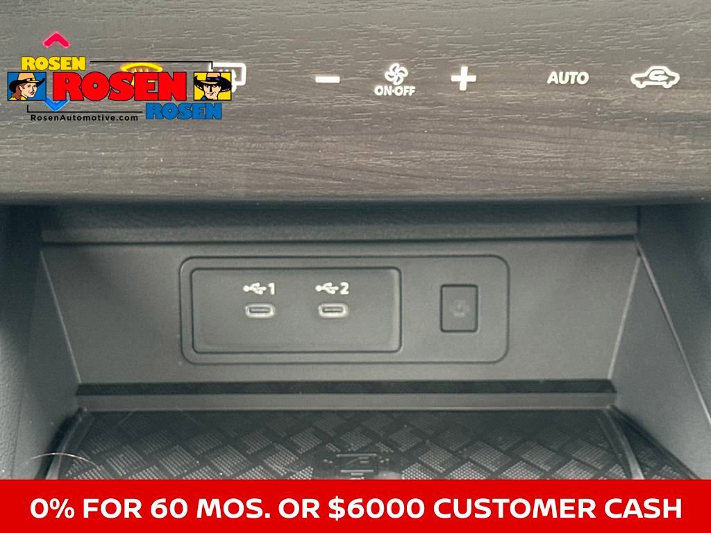 New 2025 Nissan Murano SL image 17