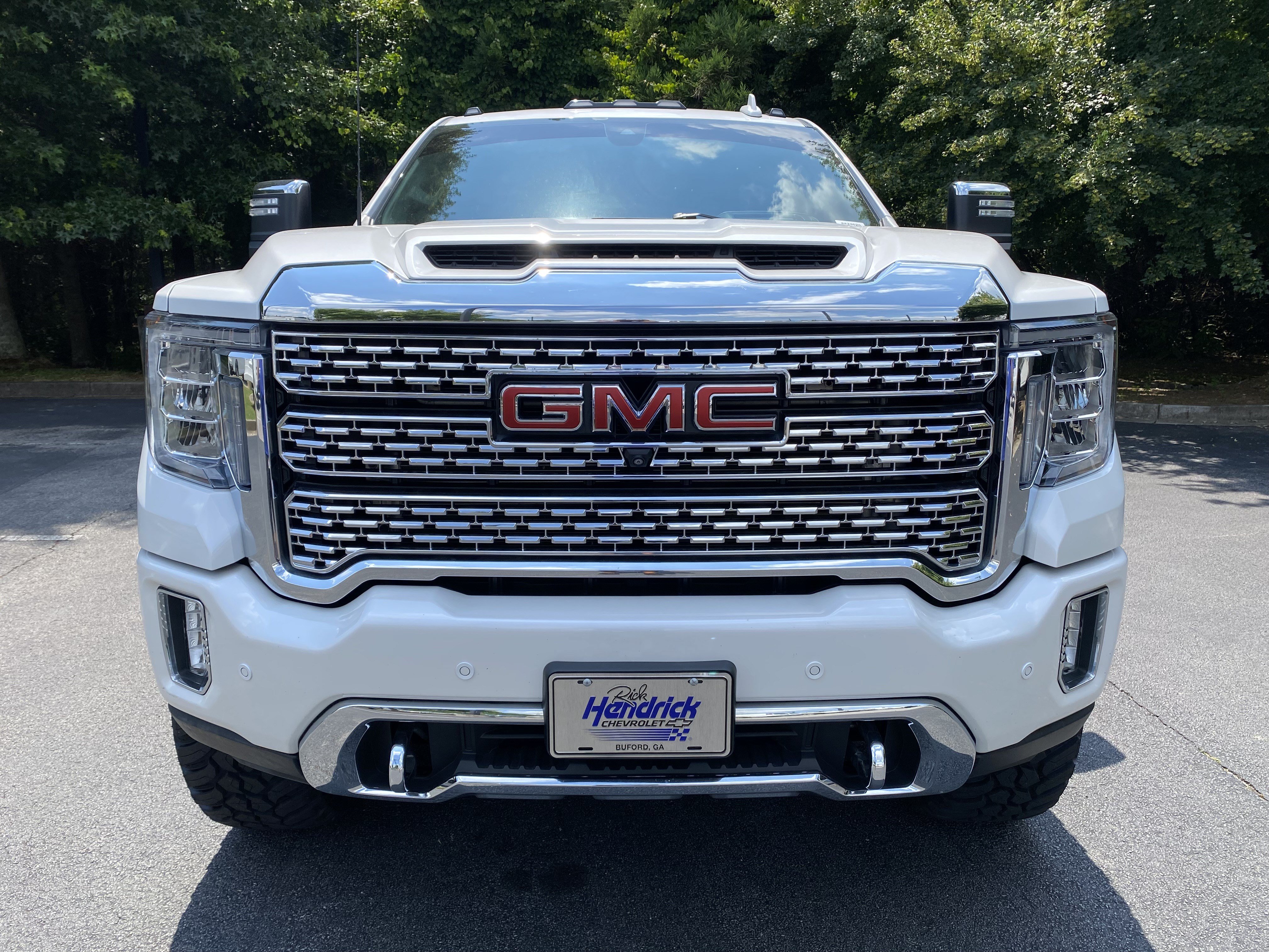 Used 2022 GMC Sierra 2500 Denali w/ Denali Ultimate Package AWD/4WD image 3