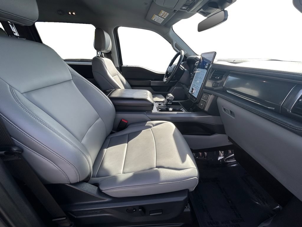 Used 2025 Ford F150 Lightning Flash AWD/4WD image 18