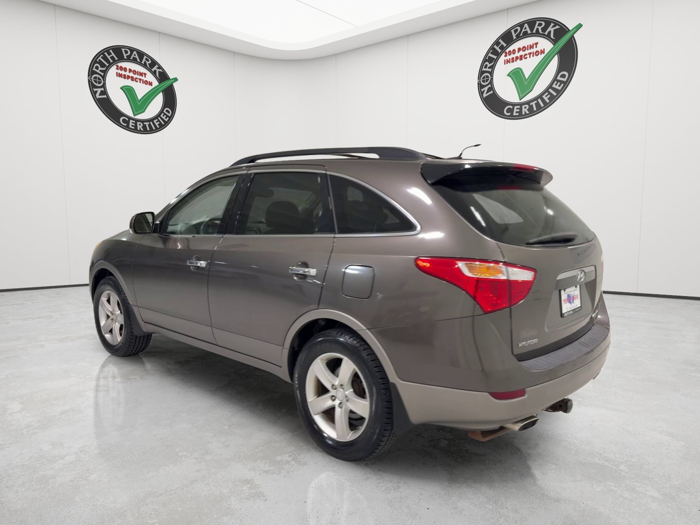 Used 2009 Hyundai Veracruz Limited w/ Navigation Pkg 4 AWD/4WD image 3