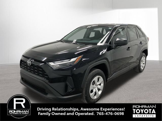 Used 2024 Toyota RAV4 LE AWD/4WD image 2