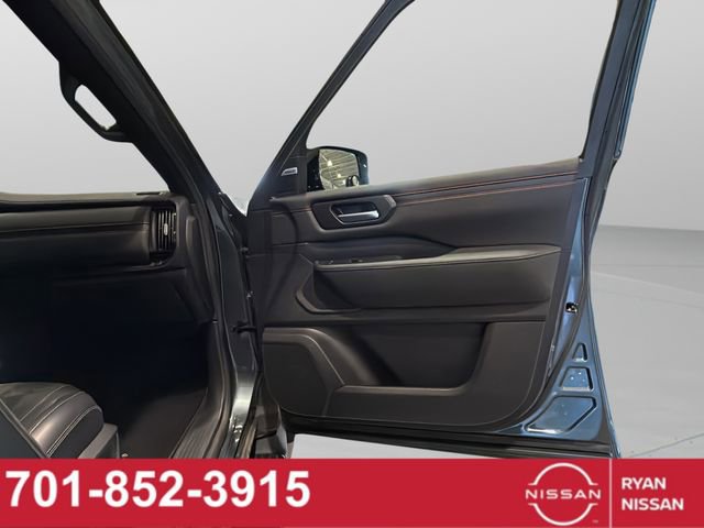 Certified 2025 Nissan Armada PRO-4X w/ Pro-4X Premium Package AWD/4WD image 37