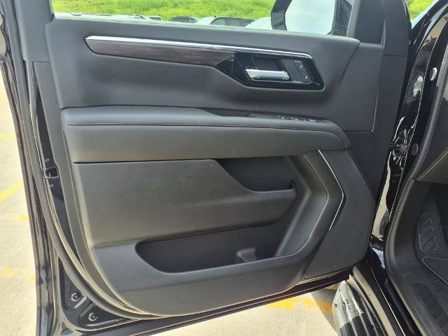 New 2026 Chevrolet Suburban LS w/ Max Trailering Package AWD/4WD image 13