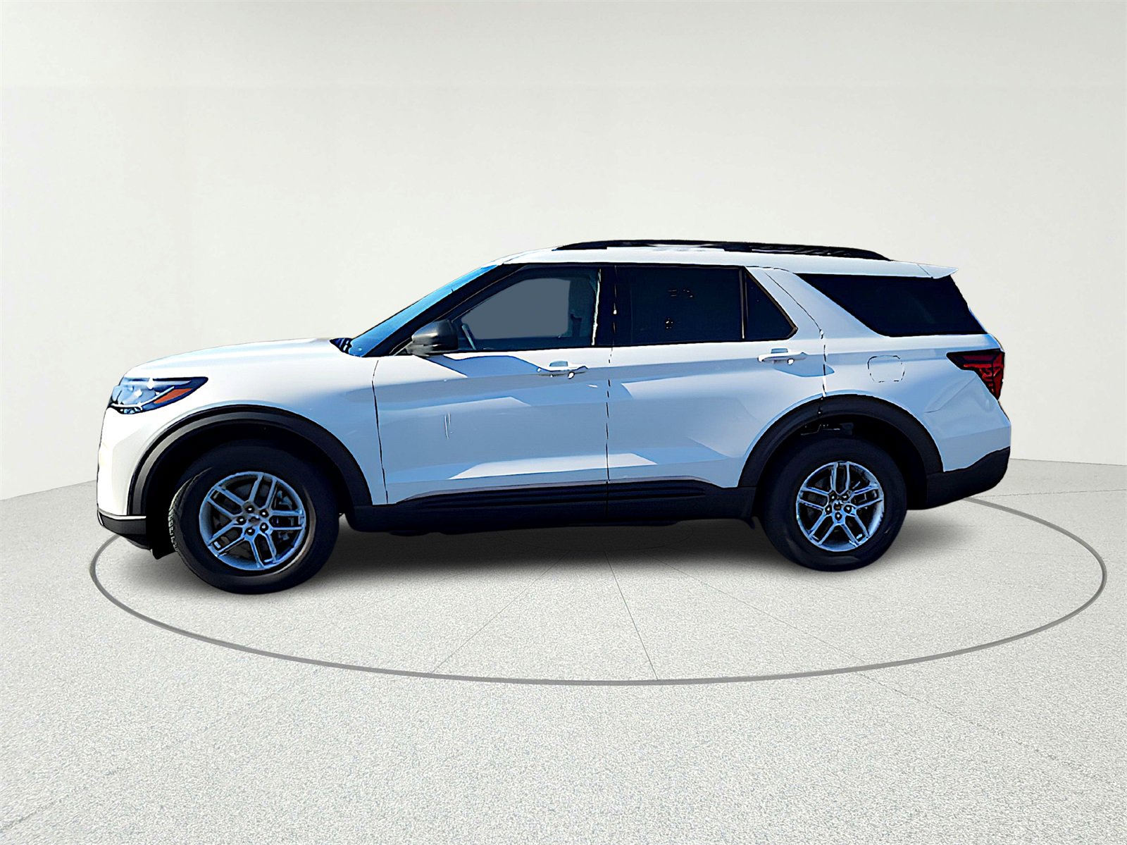 New 2026 Ford Explorer Active image 3