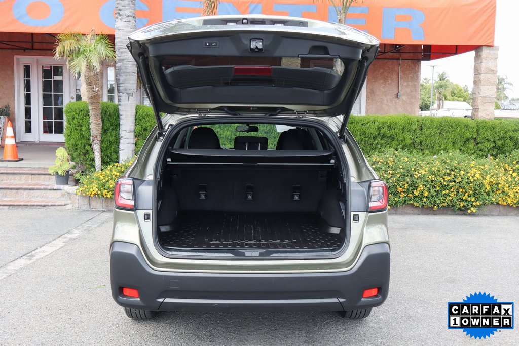 Used 2023 Subaru Outback Premium image 8