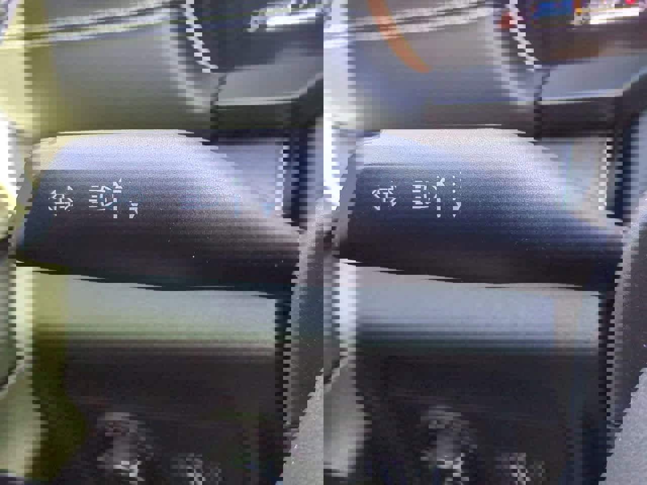 Used 2024 Jeep Grand Cherokee Limited image 27