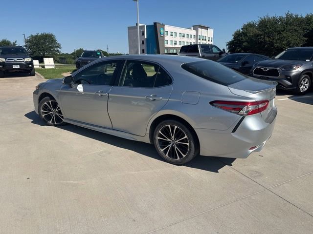 Used 2018 Toyota Camry SE w/ Convenience Package FWD image 5