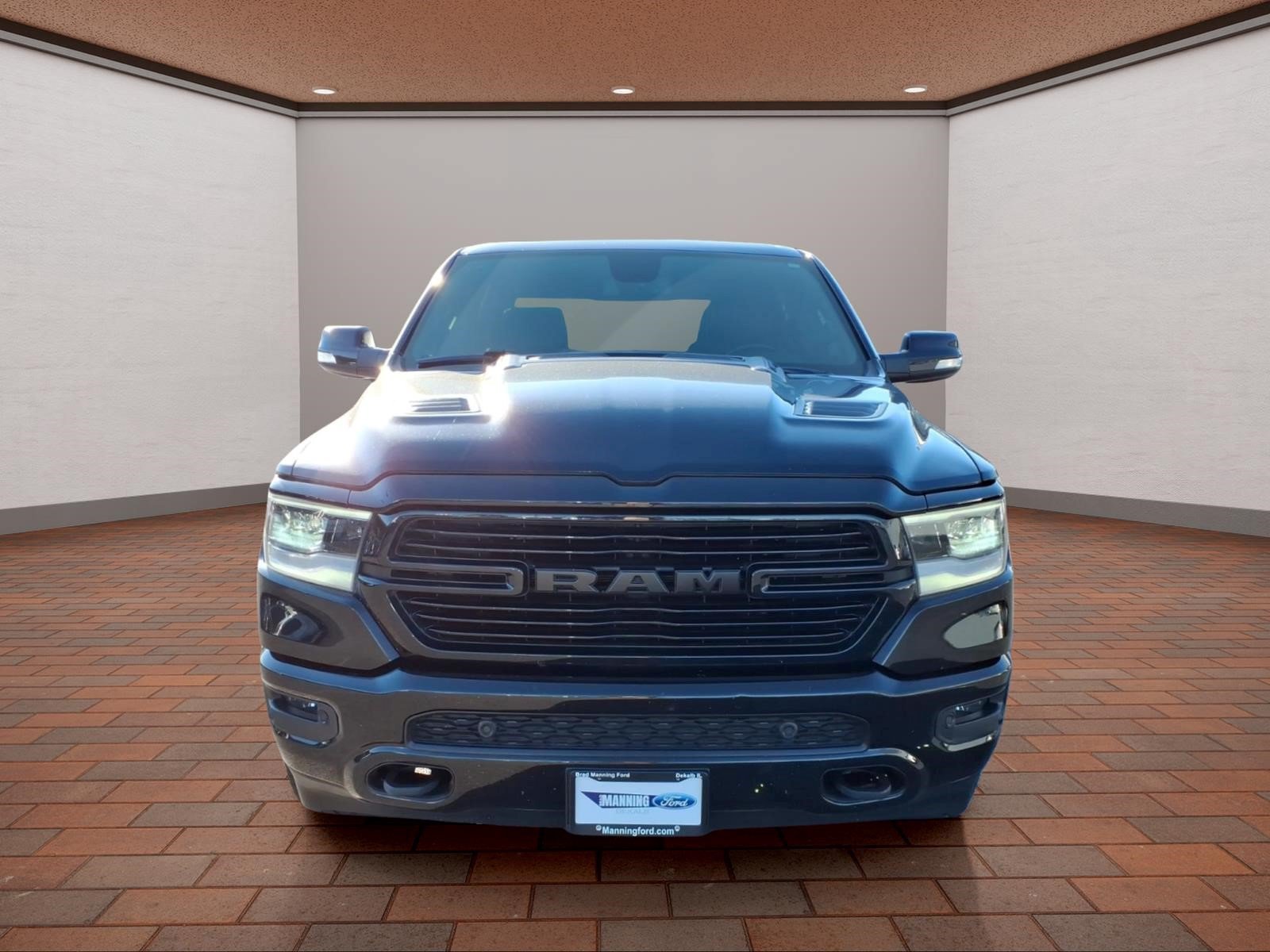 Used 2020 RAM 1500 Laramie AWD/4WD image 3