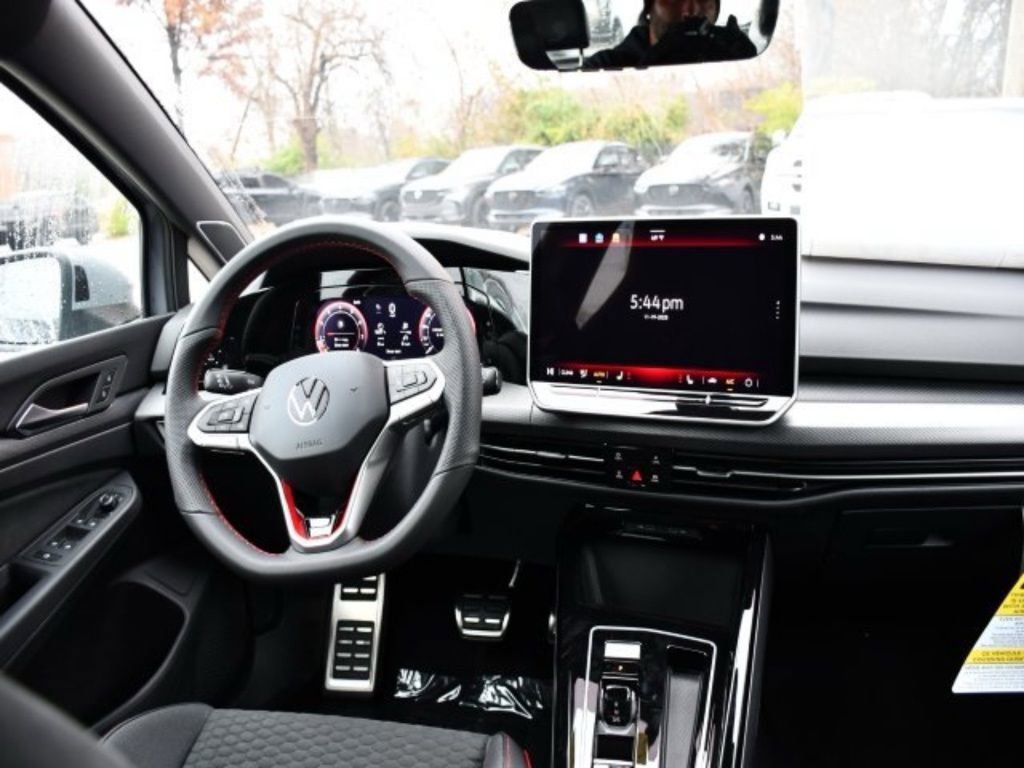New 2026 Volkswagen GTI SE FWD image 19