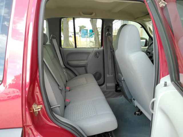 Used 2006 Jeep Liberty Sport RWD image 19