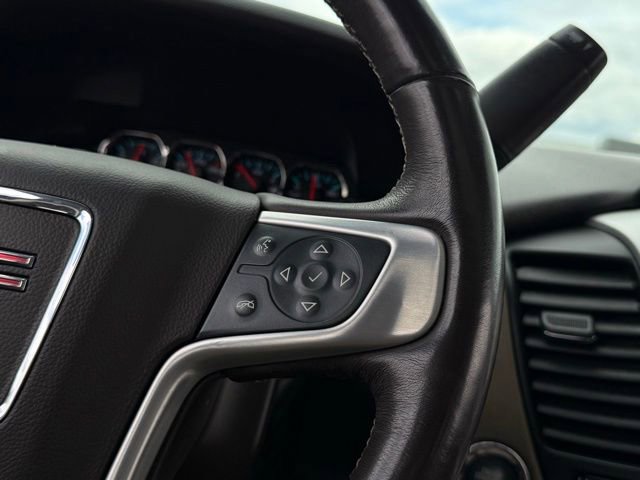 Used 2018 GMC Yukon XL SLT w/ Open Road Package AWD/4WD image 9