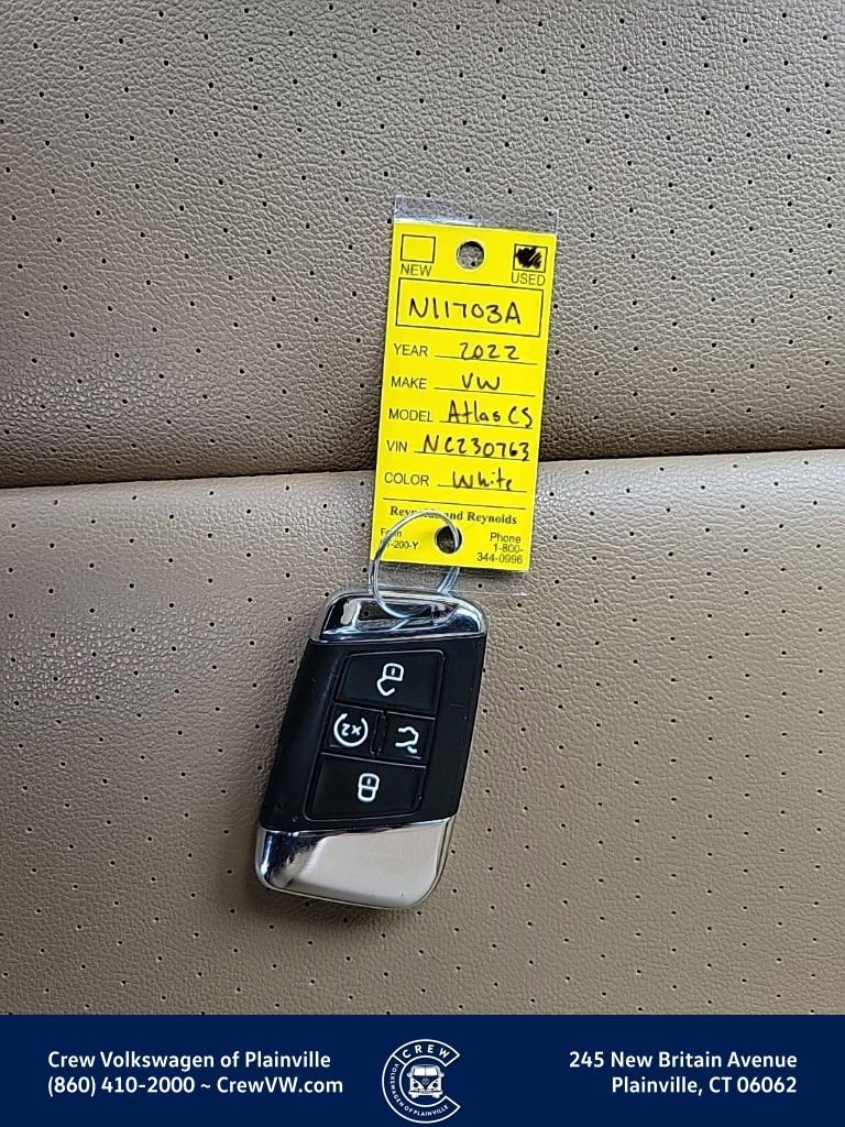 Certified 2022 Volkswagen Atlas Cross Sport SE w/ Panoramic Sunroof Package image 37