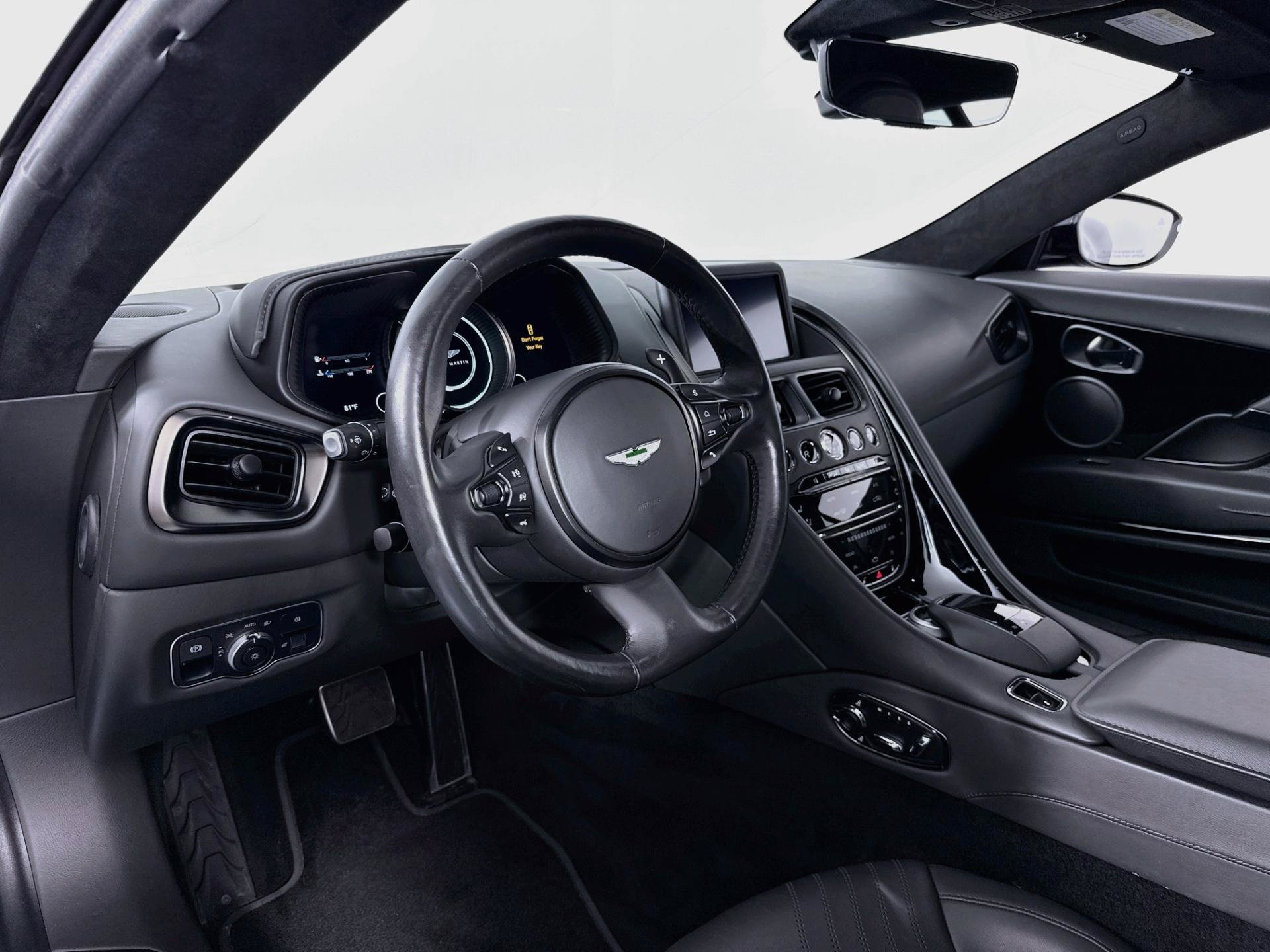 Used 2020 Aston Martin DB11 Coupe RWD image 9