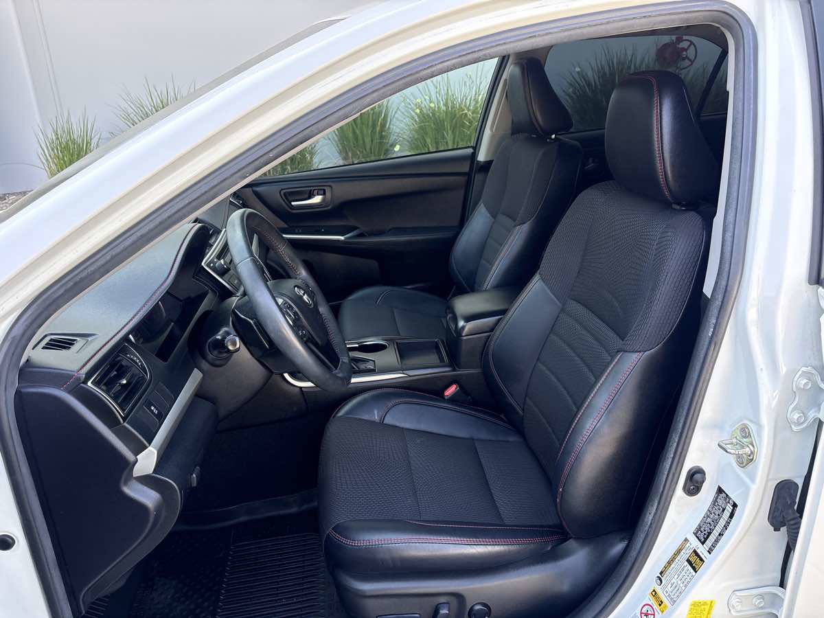 Used 2017 Toyota Camry SE FWD image 19