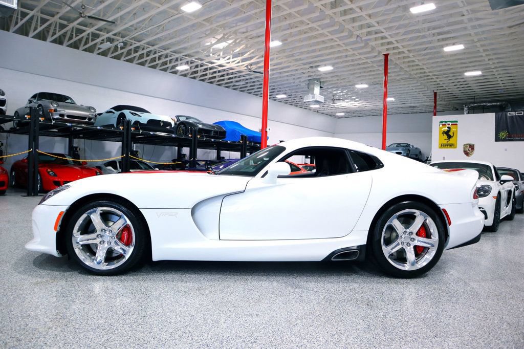 Used 2015 Dodge Viper w/ Quick Order Package 22J GT RWD image 3