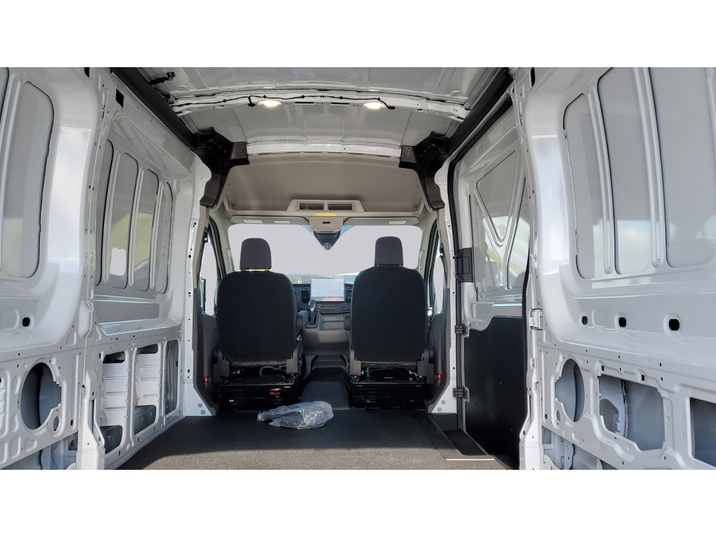 New 2026 Ford Transit 250 148 Medium Roof RWD image 20