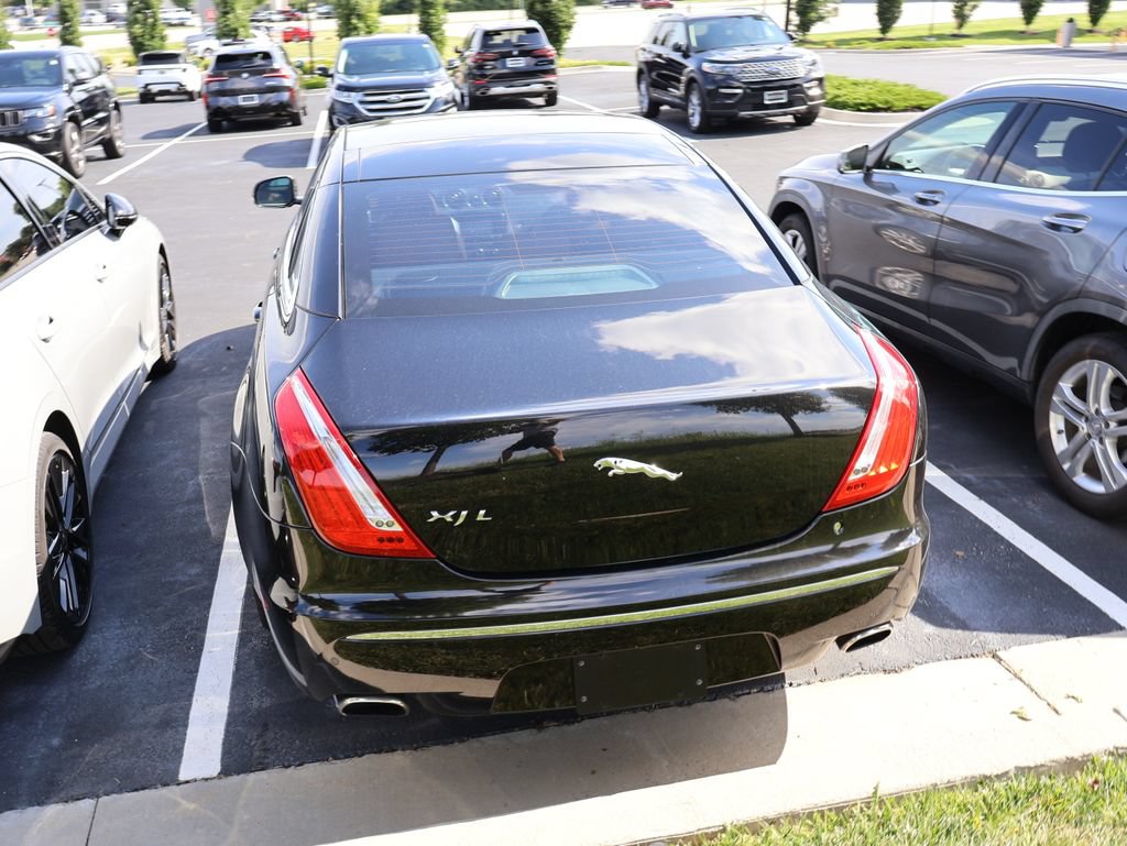 Used 2011 Jaguar XJ L RWD image 13