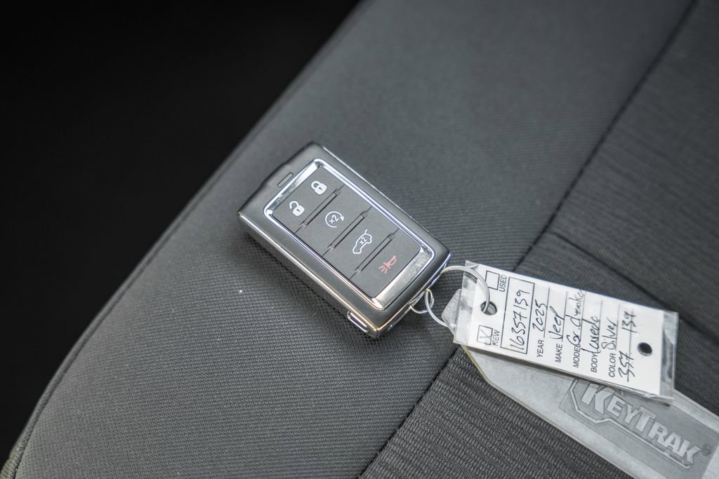 New 2025 Jeep Grand Cherokee Laredo X w/ Luxury Tech Group I image 40