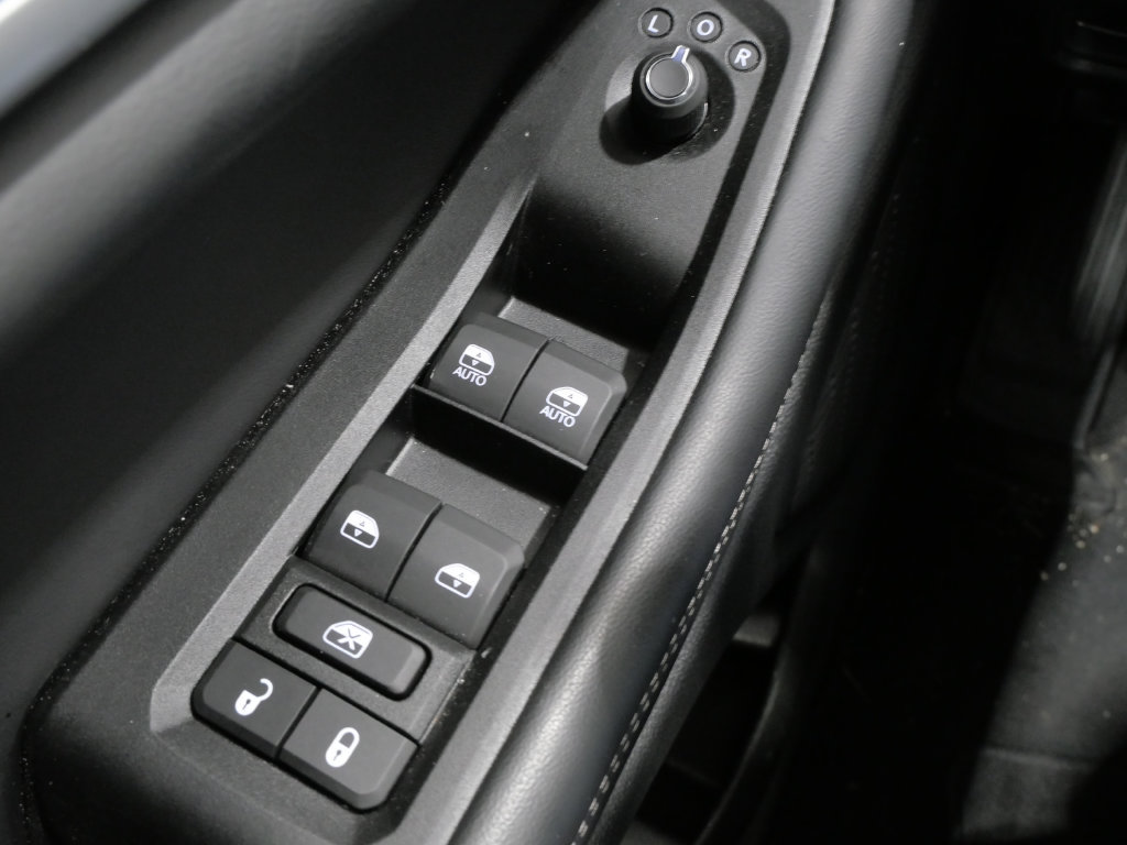 Used 2026 Jeep Grand Cherokee Altitude AWD/4WD image 14