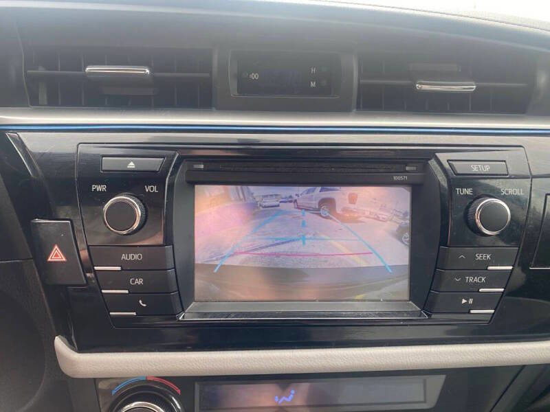 Used 2016 Toyota Corolla LE FWD image 12