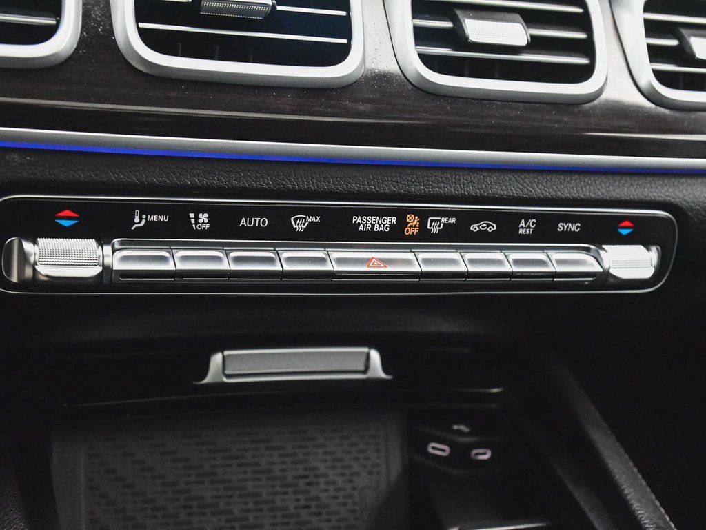 Used 2024 Mercedes-Benz GLS 450 4MATIC image 27