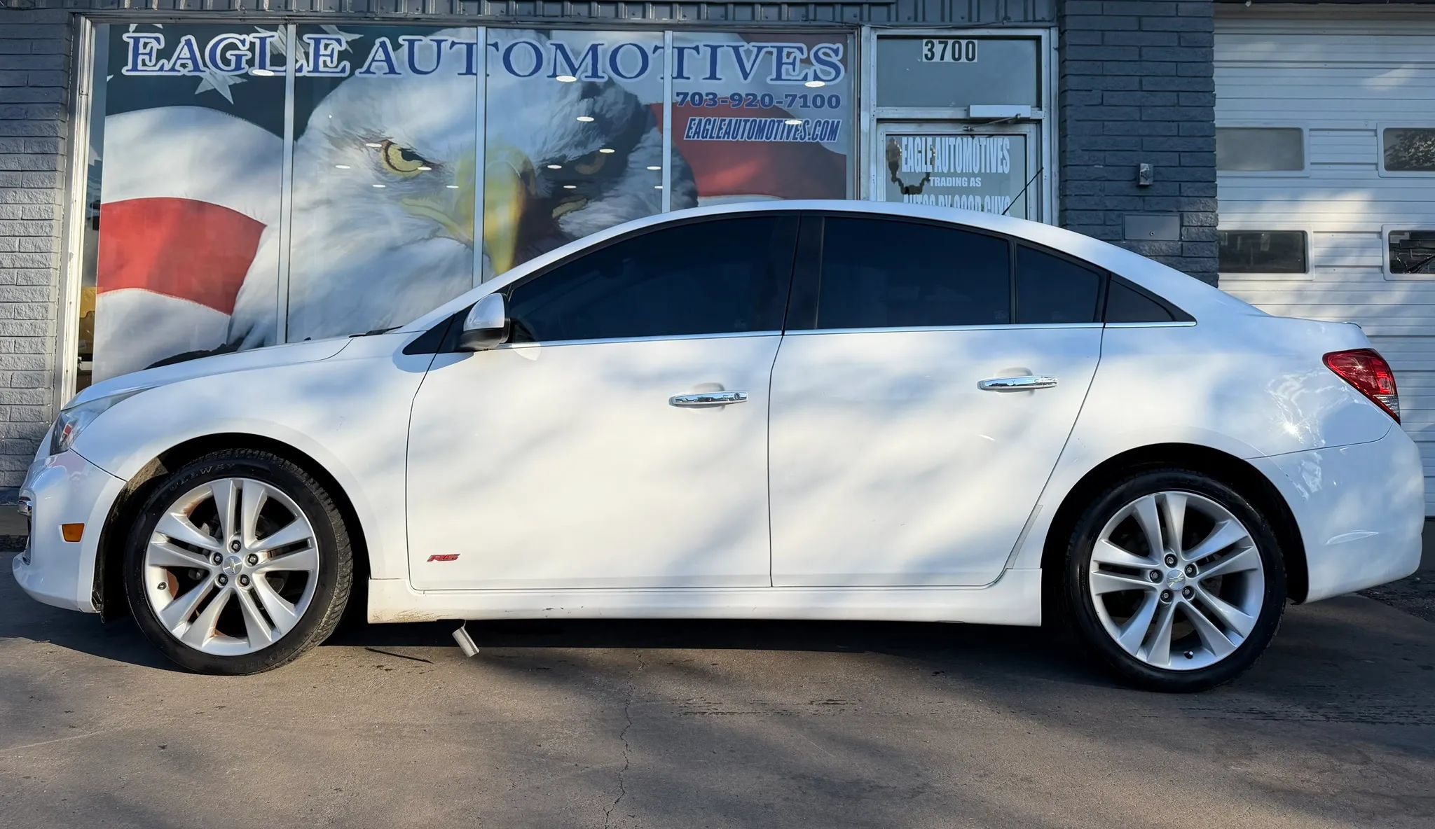 Used 2015 Chevrolet Cruze LTZ w/ Sun, Sound and Sport Package FWD image 6