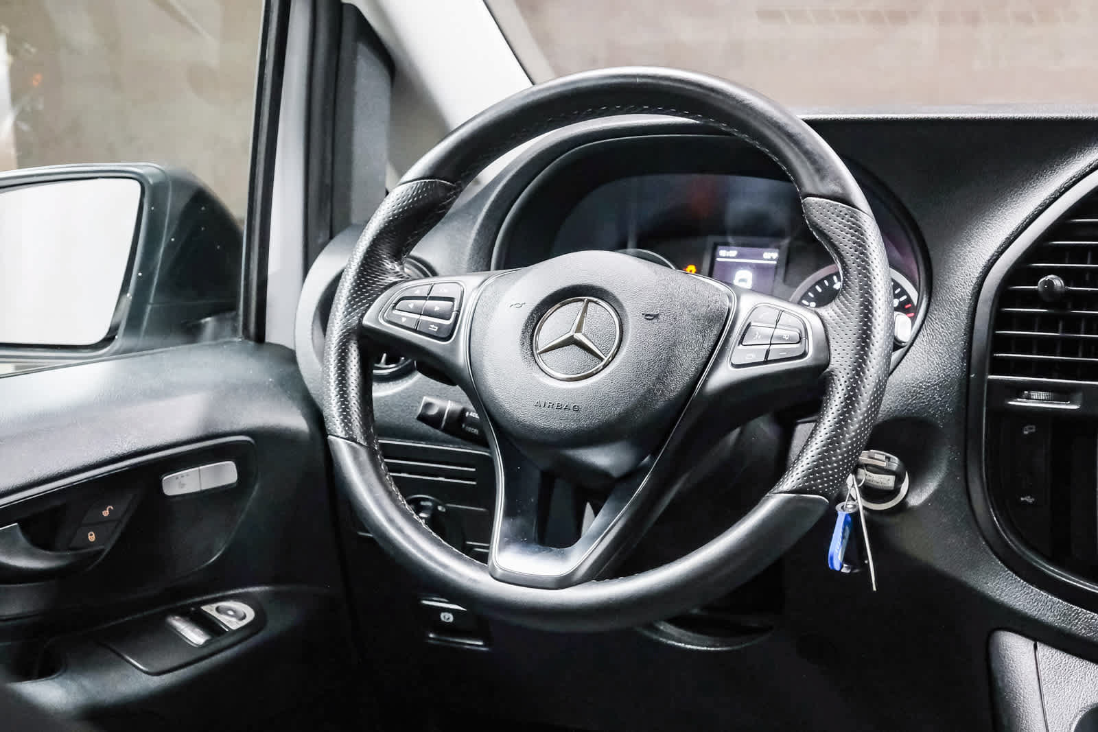 Used 2022 Mercedes-Benz Metris image 19