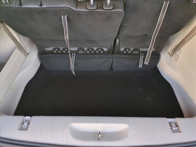 Used 2024 Chrysler Pacifica Touring-L FWD image 6