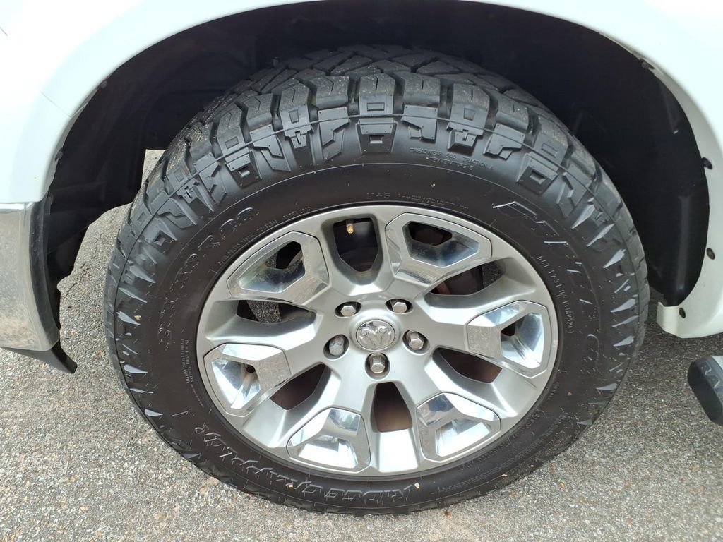 Used 2016 RAM 1500 Limited image 9