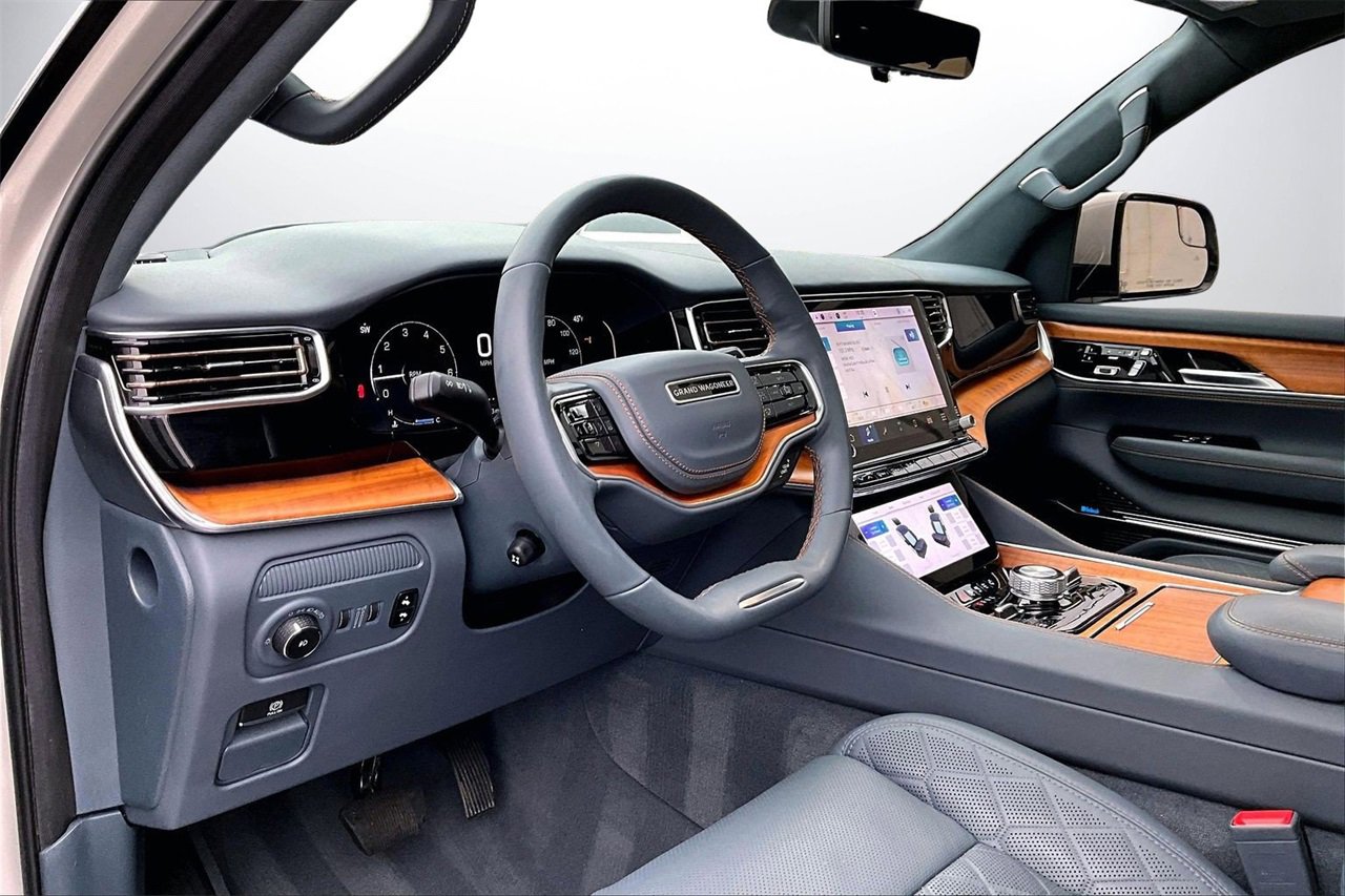 Used 2022 Jeep Grand Wagoneer Series III image 20