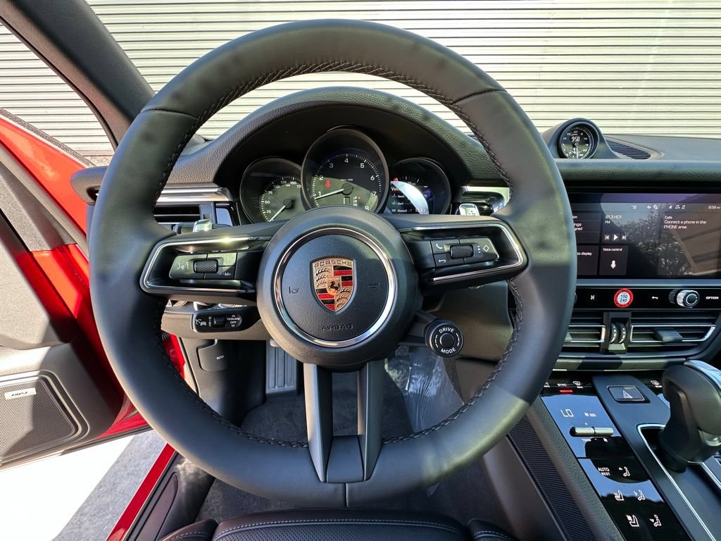Certified 2026 Porsche Macan Turbo AWD/4WD image 15