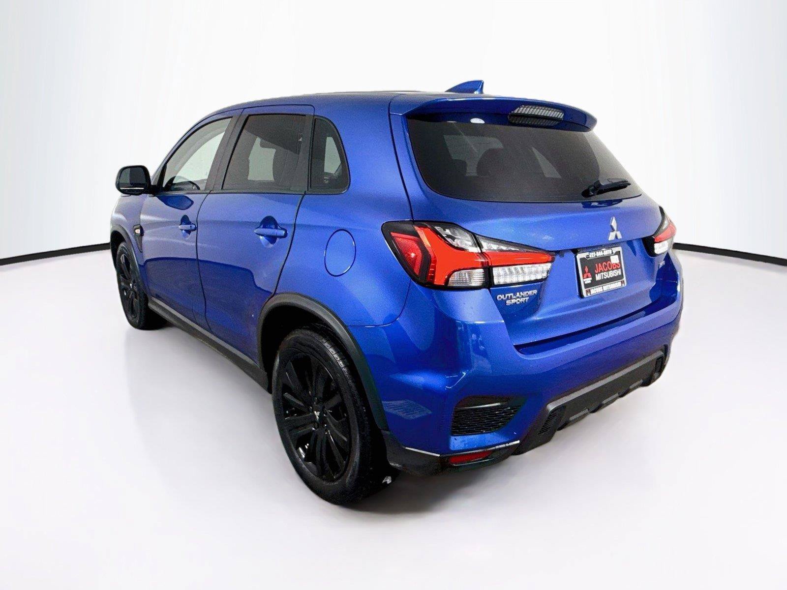 Used 2025 Mitsubishi Outlander Sport LE AWD/4WD image 3