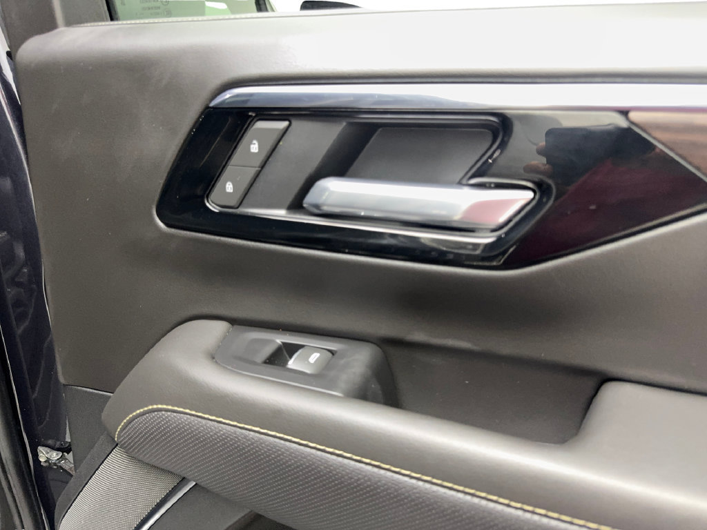 Used 2025 Chevrolet Tahoe Premier RWD image 49