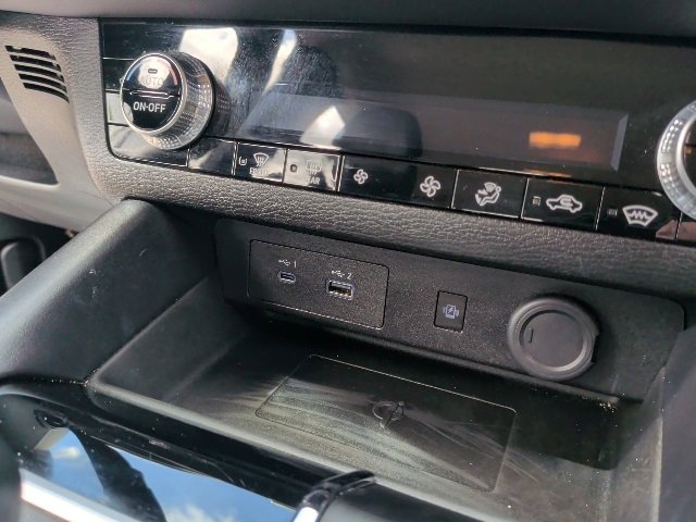 Used 2024 Mitsubishi Outlander SE image 27