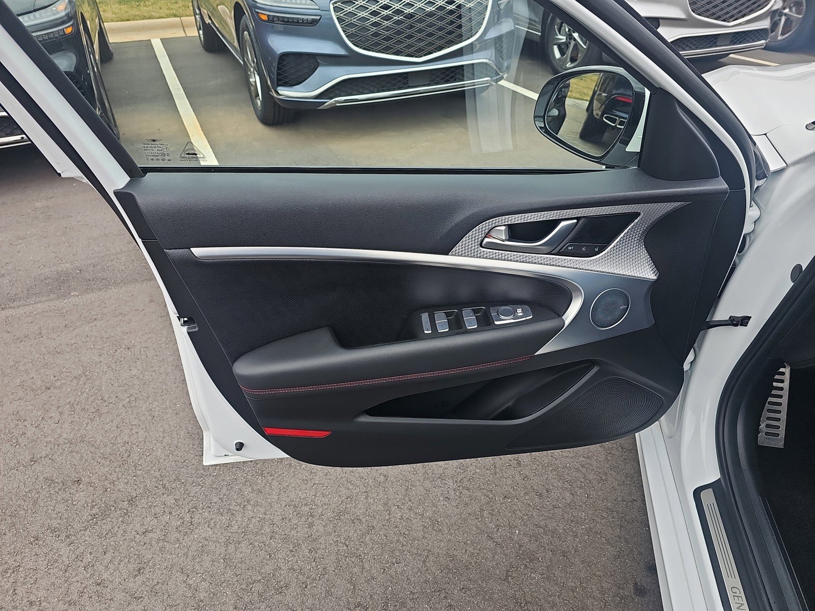 Used 2023 Genesis G70 2.0T w/ Sport Prestige Package image 10